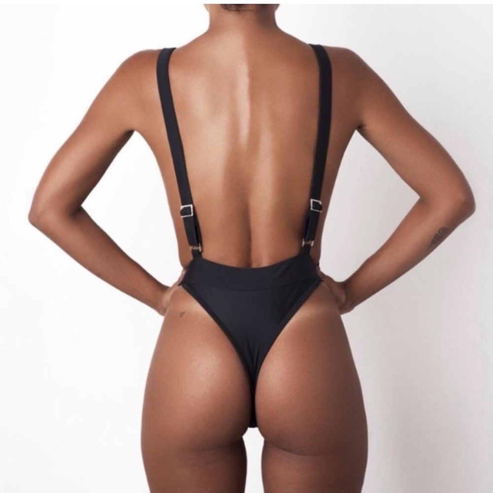 High-Cut Two-Tone One-Piece Swimsuit - Pink and Black - Picture 4 of 10